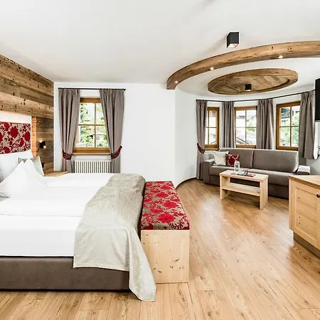 Hotel Almhof Call 4*